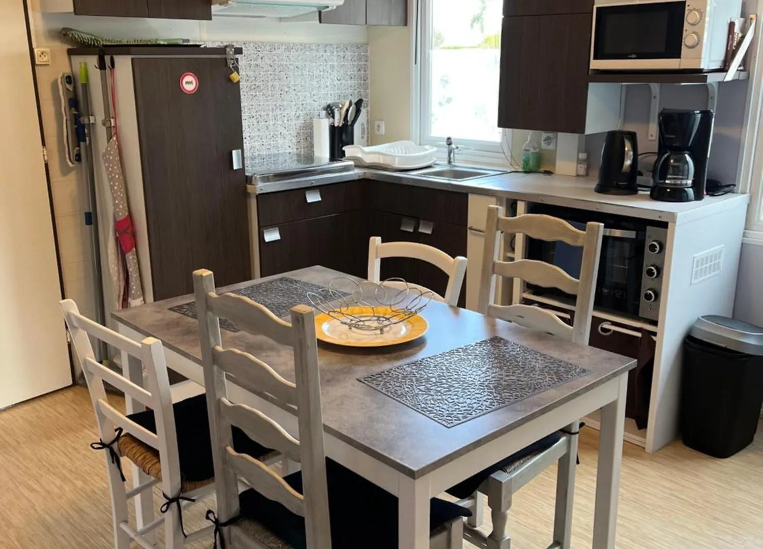 Mobil Home 200M De La Mer Hyeres France